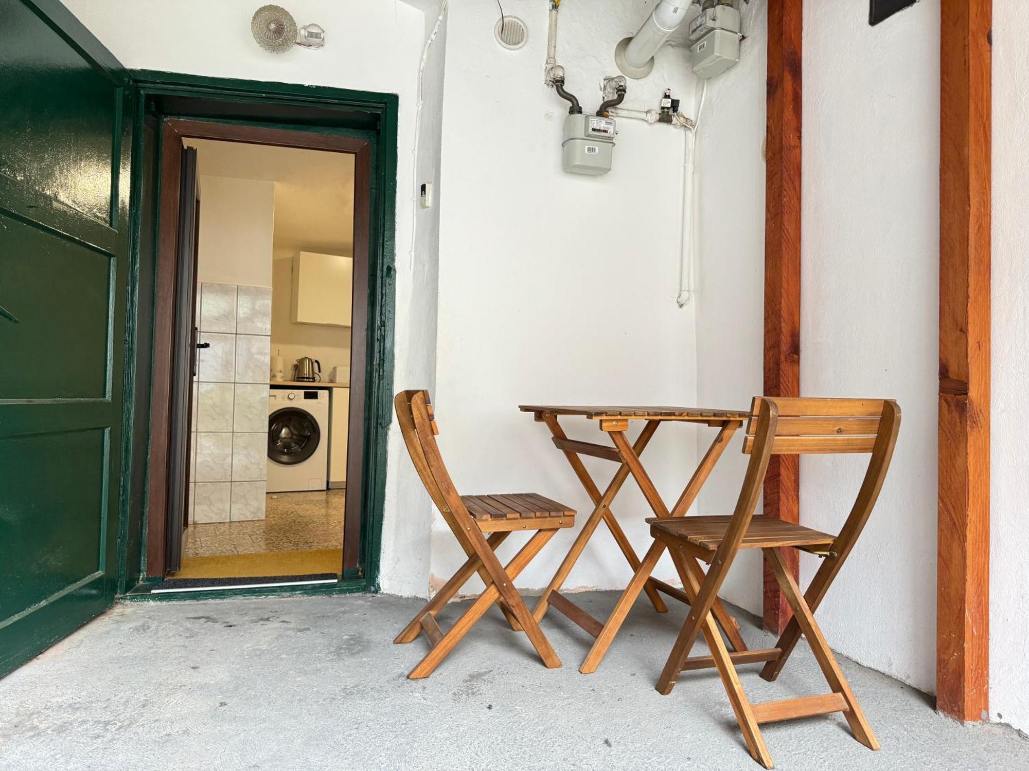 Charming Studio Ideal For Getaways Or Workations In Sibiu'S Medieval City Center Exterior photo