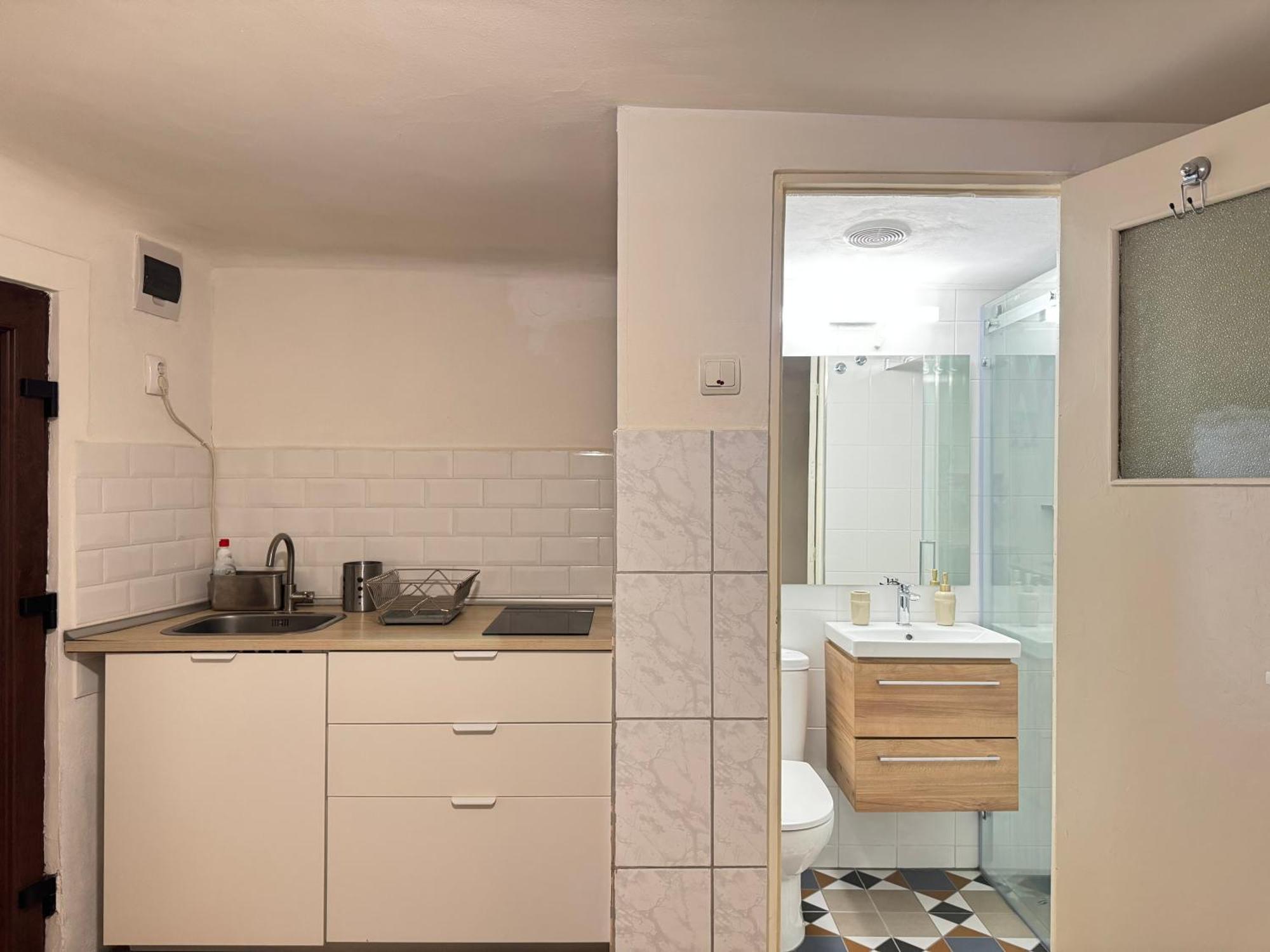 Charming Studio Ideal For Getaways Or Workations In Sibiu'S Medieval City Center Exterior photo